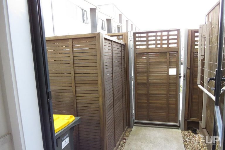 Photo of property in 4 Sidney Wallingford Way, Hobsonville, Auckland, 0616