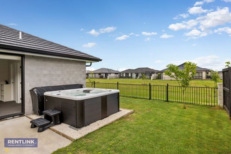 Photo of property in 19 Stevenson Drive, Papamoa, 3118