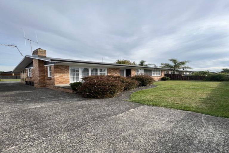 Photo of property in 211 Sandwich Road, St Andrews, Hamilton, 3200