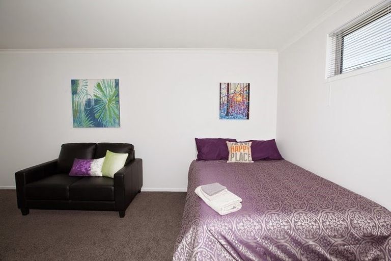 Photo of property in 1a Helena Street, Massey, Auckland, 0614