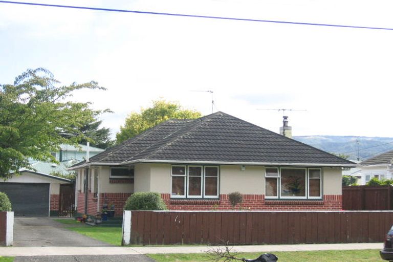 Photo of property in 11 Lane Street, Wallaceville, Upper Hutt, 5018