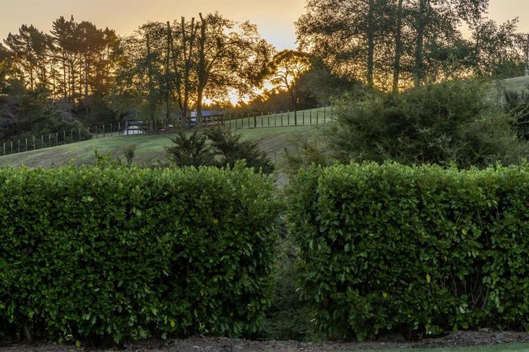 Photo of property in 433a Old North Road, Kumeu, 0892