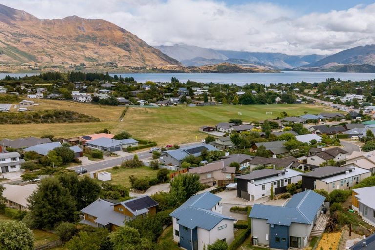 Photo of property in 107b Kings Drive, Wanaka, 9305