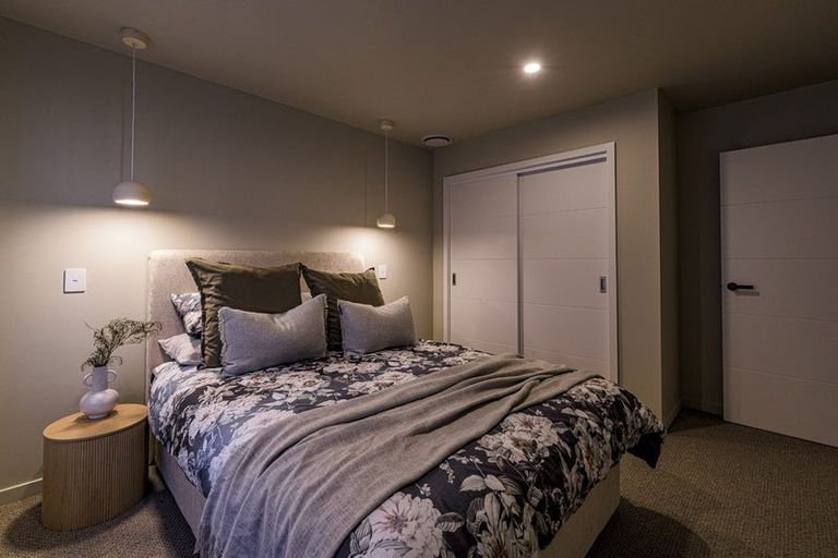Photo of property in 37 Ruapehu Street, Paraparaumu, 5032