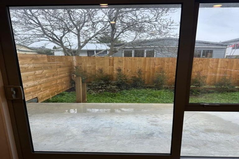 Photo of property in 30 Earlsworth Road, Mangere East, Auckland, 2024