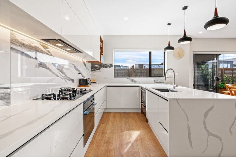 Photo of property in 38 Craigs Way, Hobsonville, Auckland, 0616