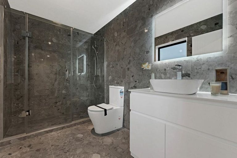 Photo of property in 27 Tannaghmore Drive, Flat Bush, 2019