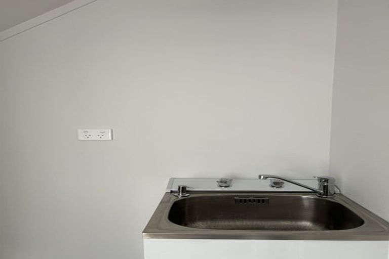 Photo of property in 15 Koreke Close, Kenepuru, Porirua, 5022