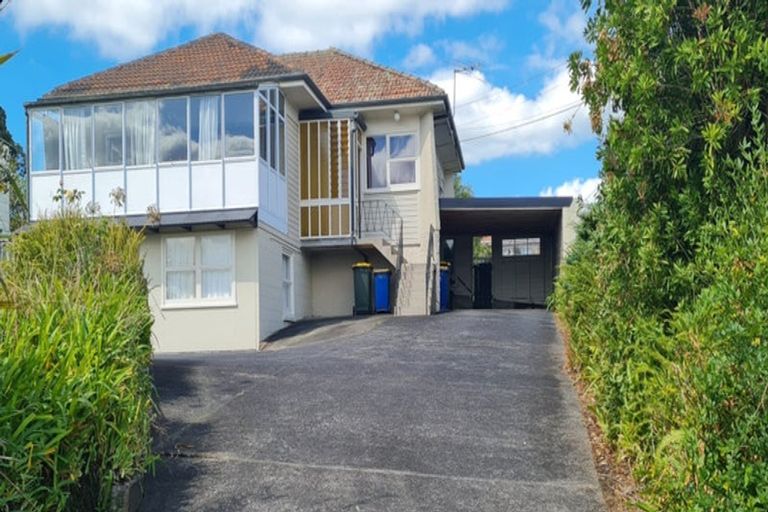 Photo of property in 10 Howard Road, Northcote, Auckland, 0627