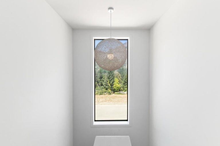 Photo of property in 2/4 Redfern Terrace, Arthurs Point, Queenstown, 9371