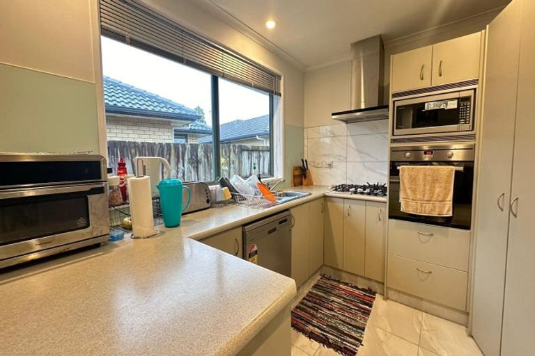 Photo of property in 4 Nobleman Place, Hamilton East, Hamilton, 3216