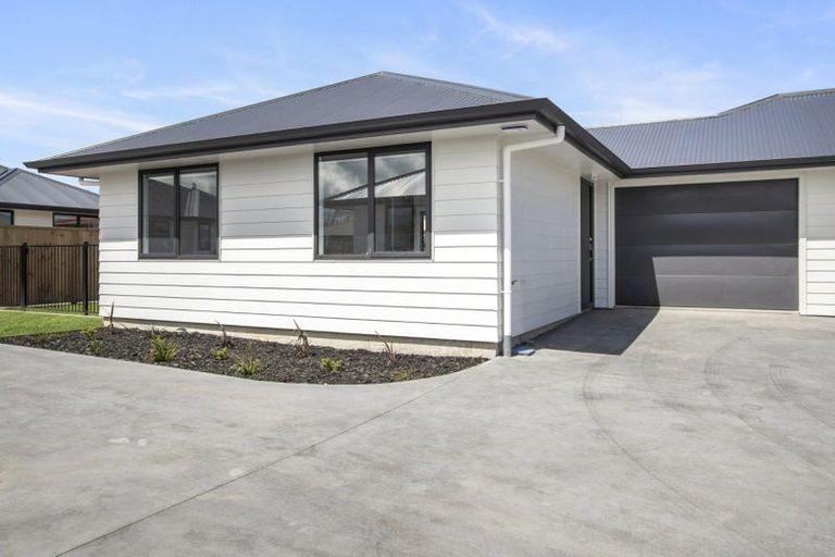 Photo of property in 2/18 Betley Crescent, Fairview Downs, Hamilton, 3214