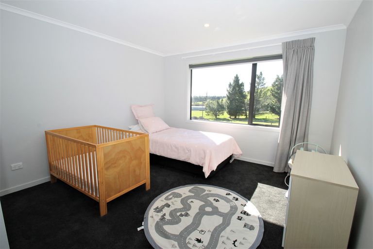 Photo of property in 19 George Street, Waihola, Milton, 9073