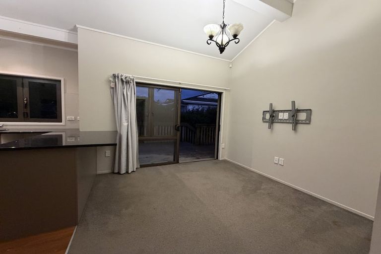 Photo of property in 113 Redoubt Road, Goodwood Heights, Auckland, 2105