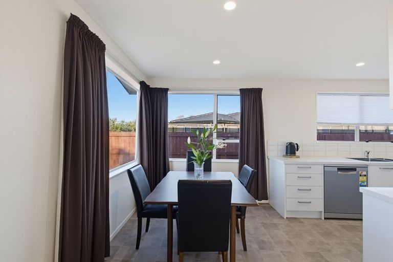 Photo of property in 30 Saint Heliers Crescent, Aranui, Christchurch, 8061