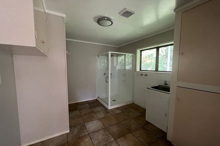 Photo of property in 121 Chamberlain Road, Massey, Auckland, 0614