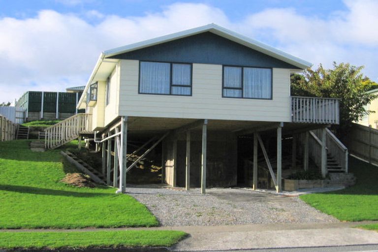 Photo of property in 114 Major Drive, Kelson, Lower Hutt, 5010