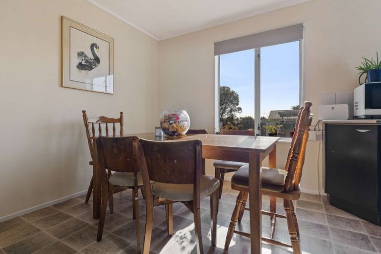 Photo of property in 86 Pohutukawa Drive, Owhata, Rotorua, 3010