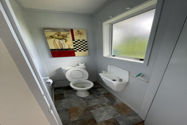 Photo of property in 14 Westhaven Grove, Takaro, Palmerston North, 4412