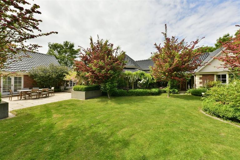 Photo of property in 5 Golden Elm Lane, Upper Riccarton, Christchurch, 8041