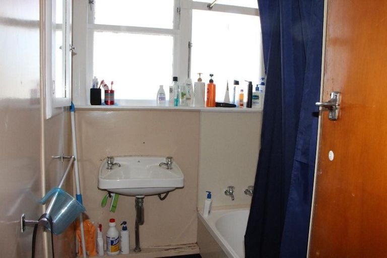 Photo of property in 15-15c Nelson Terrace, Seaview, Timaru, 7910