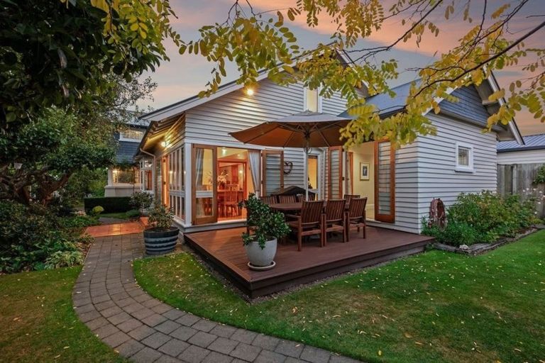 Photo of property in 33 Watford Street, Strowan, Christchurch, 8052