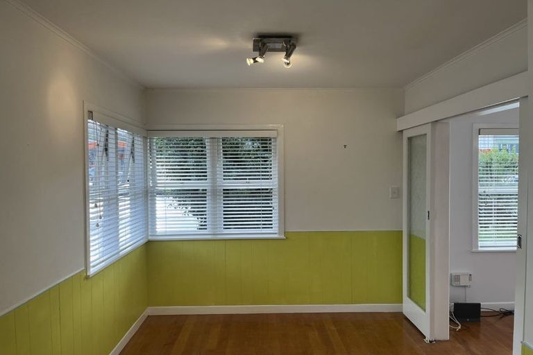 Photo of property in 32 Chartwell Avenue, Glenfield, Auckland, 0629