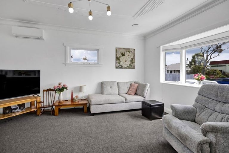 Photo of property in 18 Albion Street, Hawera, 4610