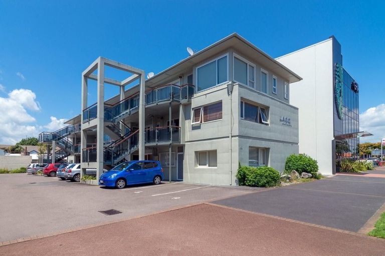 Photo of property in Lago Apartments, 1/1102 Fenton Street, Rotorua, 3010