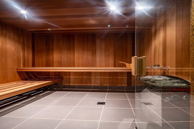 Photo of property in 7 Kinmont Rise, East Tamaki Heights, Auckland, 2016