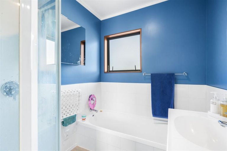 Photo of property in 1/39 Langton Road, Stanmore Bay, Whangaparaoa, 0932