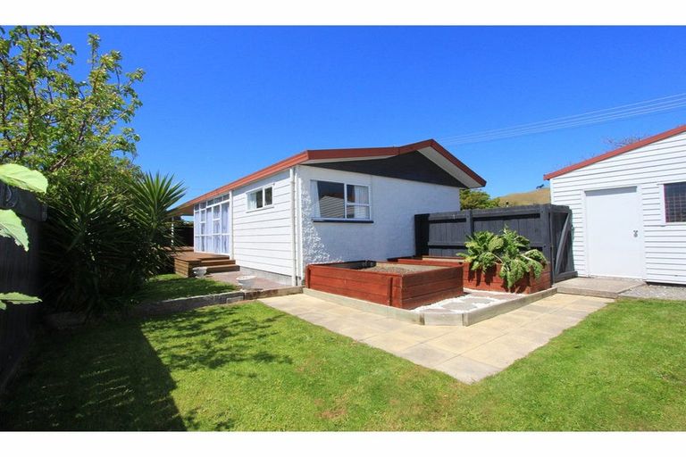 Photo of property in 37 Mckenzie Street, Witherlea, Blenheim, 7201
