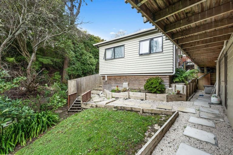 Photo of property in 39a Evelyn Road, Cockle Bay, Auckland, 2014