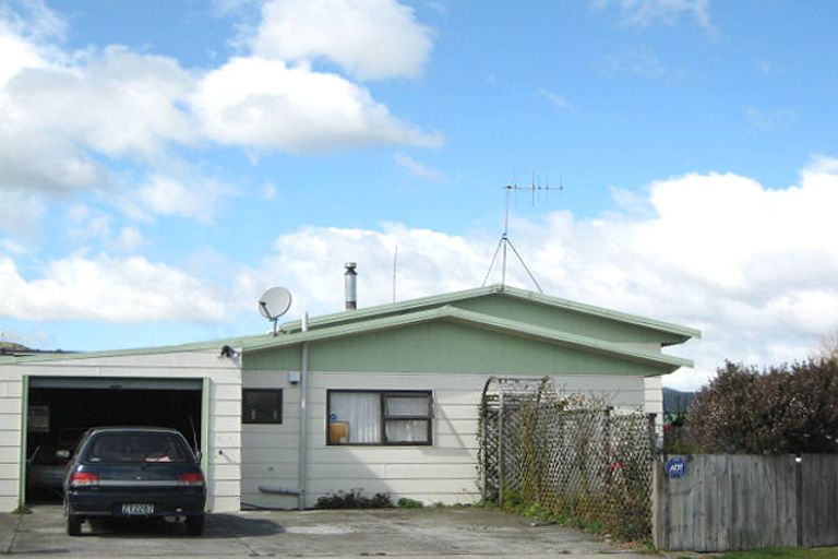Photo of property in 4 Edgewater Grove, Whakatane, 3120