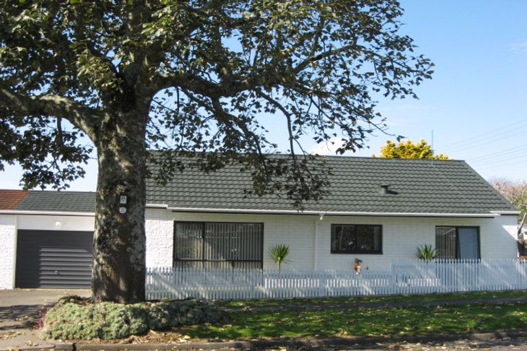 Photo of property in 2 Magnolia Drive, Westown, New Plymouth, 4310