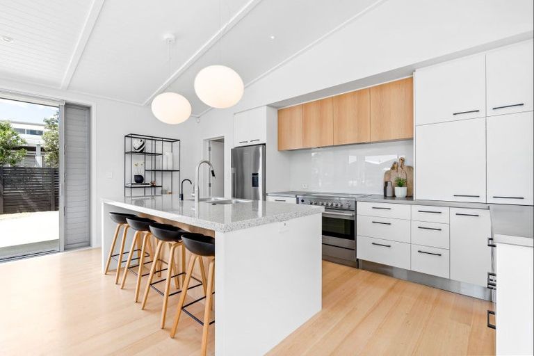 Photo of property in 12 Kokopu Street, Omaha, 0986