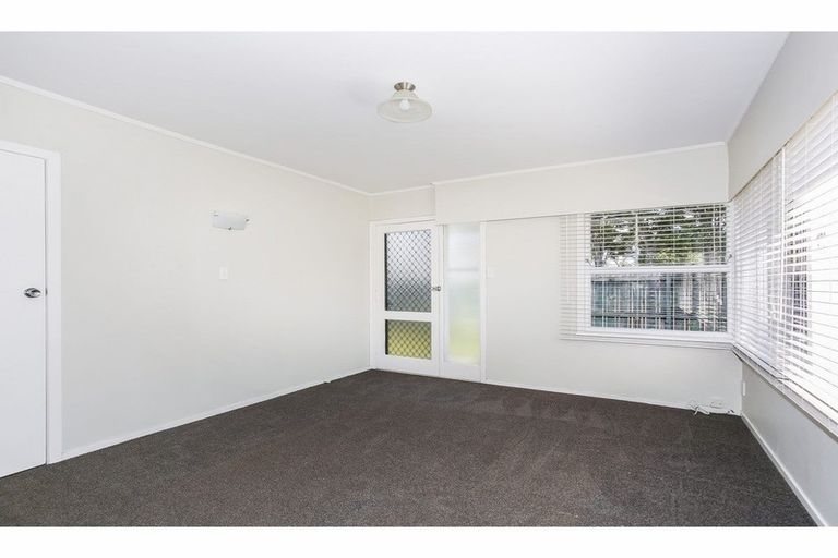 Photo of property in 2/4 Liverpool Street, Papakura, 2110