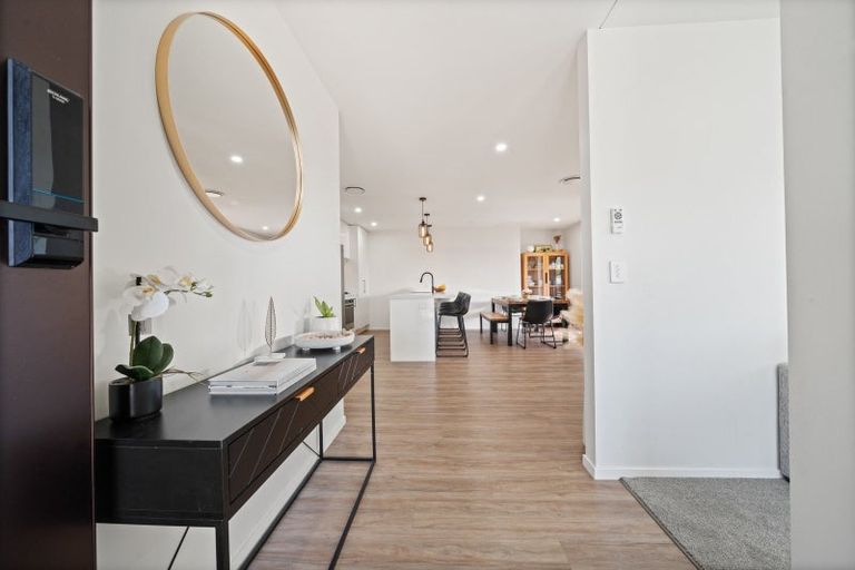 Photo of property in 21c Garrett Drive, Whalers Gate, New Plymouth, 4310