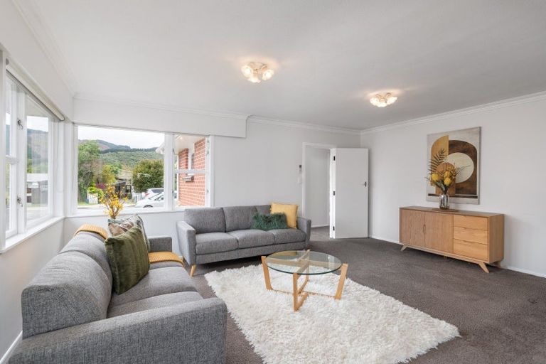 Photo of property in 6 Ruru Crescent, Heretaunga, Upper Hutt, 5018