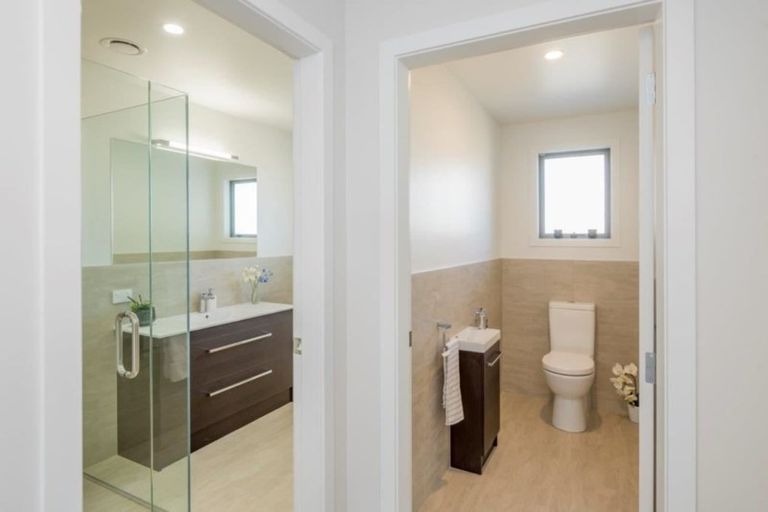 Photo of property in 99 Kakariki Grove, Waikanae, 5036