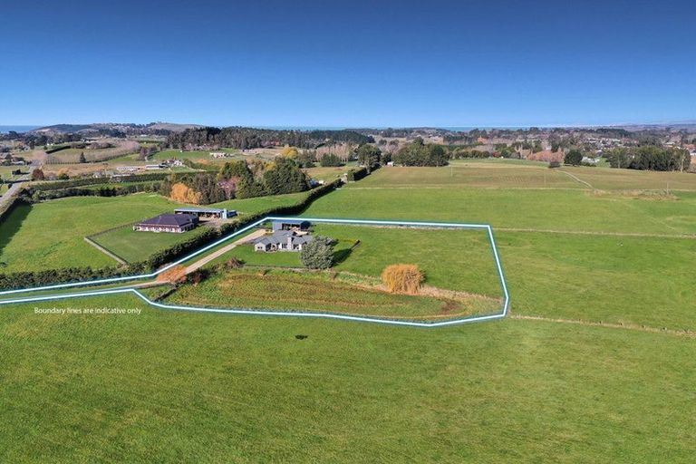 Photo of property in 305 Parsons Road, Weston, Oamaru, 9491