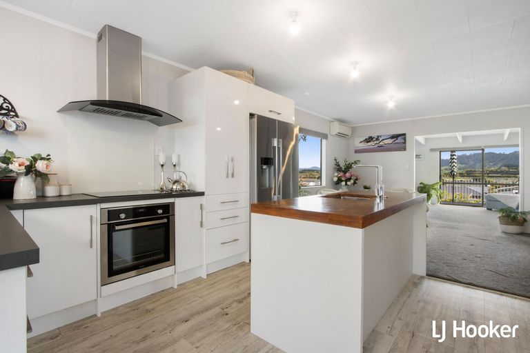 Photo of property in 39 Hanlen Avenue, Waihi Beach, 3611