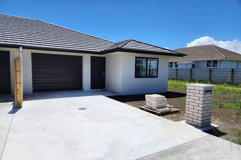Photo of property in 6 Cross Street, Castlecliff, Whanganui, 4501