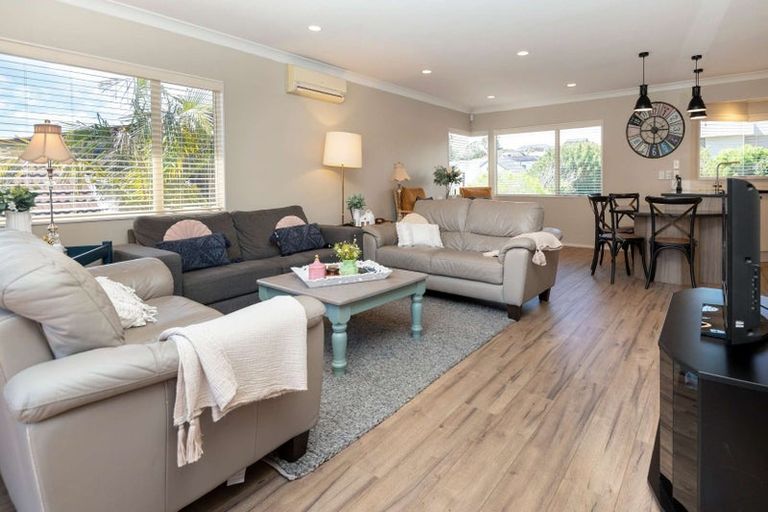 Photo of property in 2 Kaniere Place, Half Moon Bay, Auckland, 2012