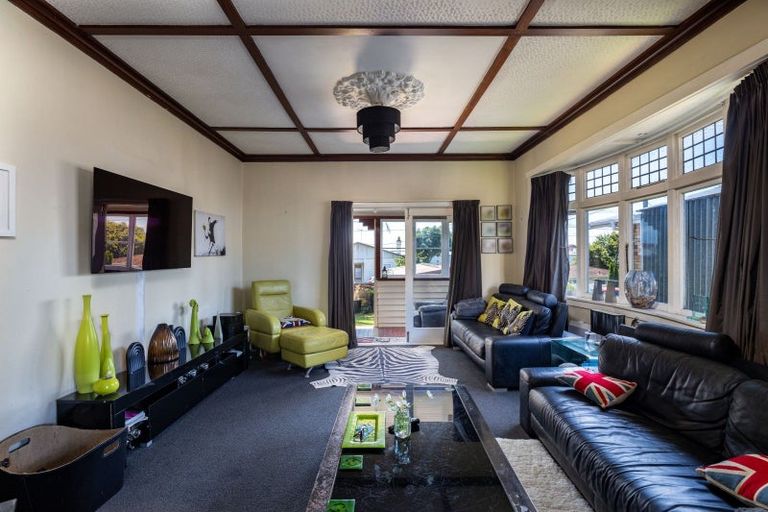 Photo of property in 100 Lemon Street, New Plymouth, 4312
