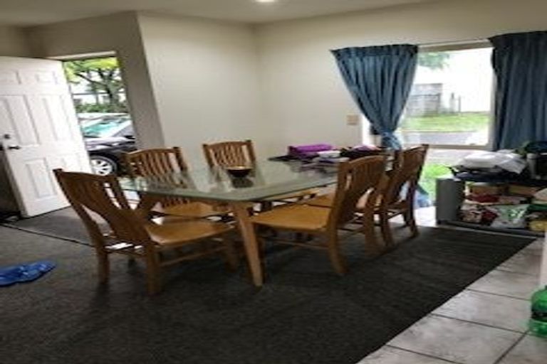 Photo of property in 7 Lockington Avenue, Henderson, Auckland, 0612