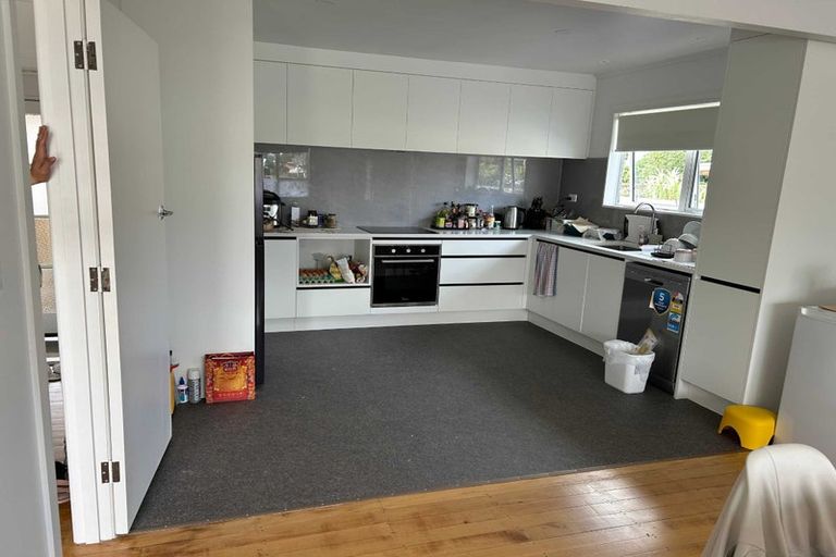Photo of property in 31 Tiraumea Drive, Pakuranga, Auckland, 2010