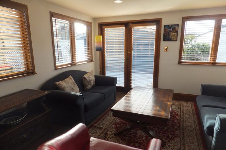Photo of property in 55 North Avon Road, Richmond, Christchurch, 8013