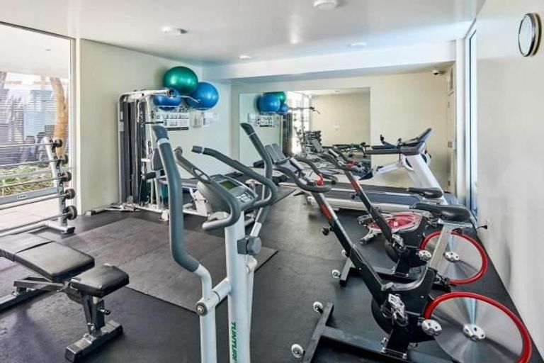 Photo of property in Sanctum Apartment, 10 Ebor Street, Te Aro, Wellington, 6011