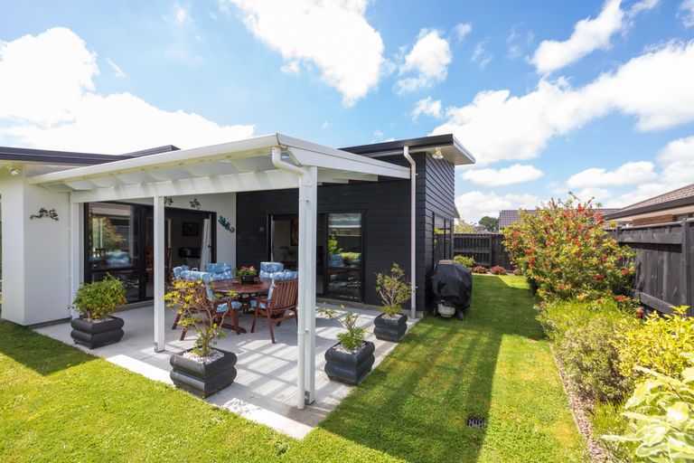 Photo of property in 5 Levi Place, Kelvin Grove, Palmerston North, 4414